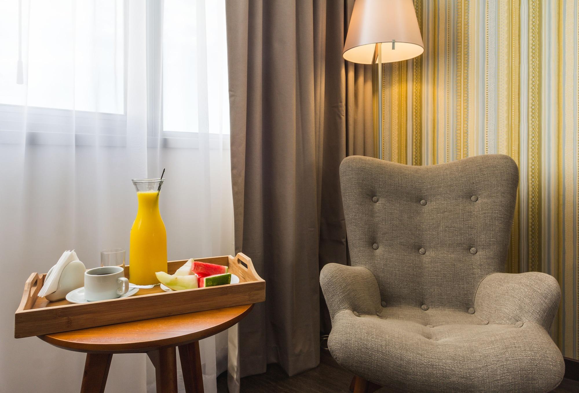 Frontier Hotel