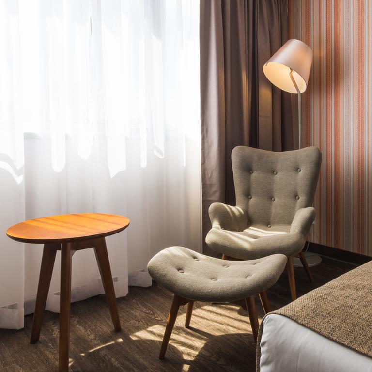 Frontier Hotel 4*