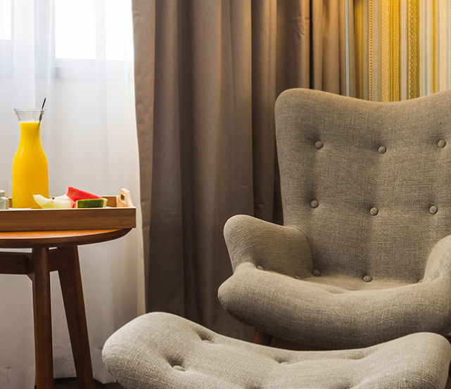 Hotel Frontier